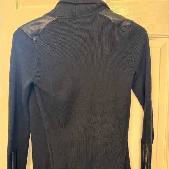 Banana Republic cardigan - Picture 4 of 5